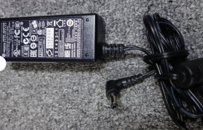 *Brand NEW*Hoioto ADS-40SG-19-3 19040G 19V 2.1A 40W AC/DC Adapter