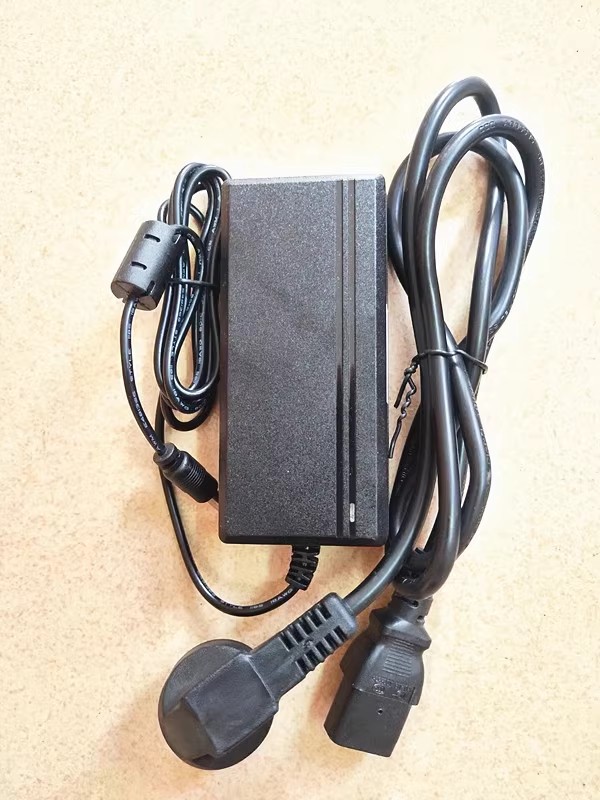 *Brand NEW* SOY 19V 3.15A AC DC ADAPTHE SOY-1900315 POWER Supply