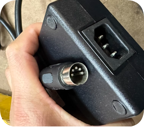 *Brand NEW*XP Power 5V5A 12V2A Large 5-pin 5V Positive 12V5V Charger Cable AEH45UM23 Po