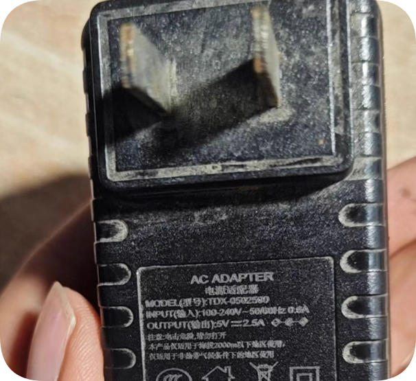 *Brand NEW*5V2.5A power adapter Electronic balance scale TDX-0502500 small port charger