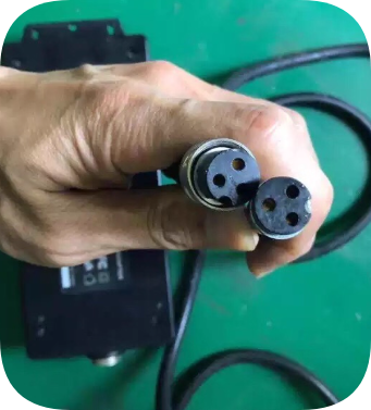 *Brand NEW*DC30V 1.9A 3-pin three-hole aviation connector charger cable Automatic brushl